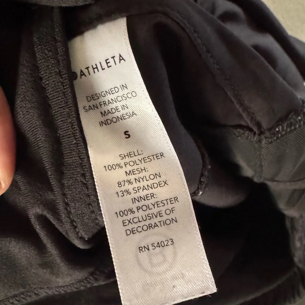 Athleta Black Mesh Racer Run Short Like New Sporty Chic Athleisure Performance - Picture 13 of 16
